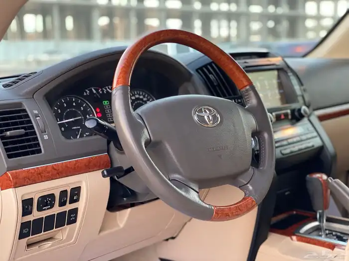 تويوتا لاند كروزر GXR V8 16