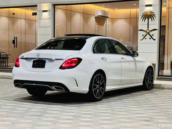 مرسيدس C200 فل كامل نظيف جدا 4