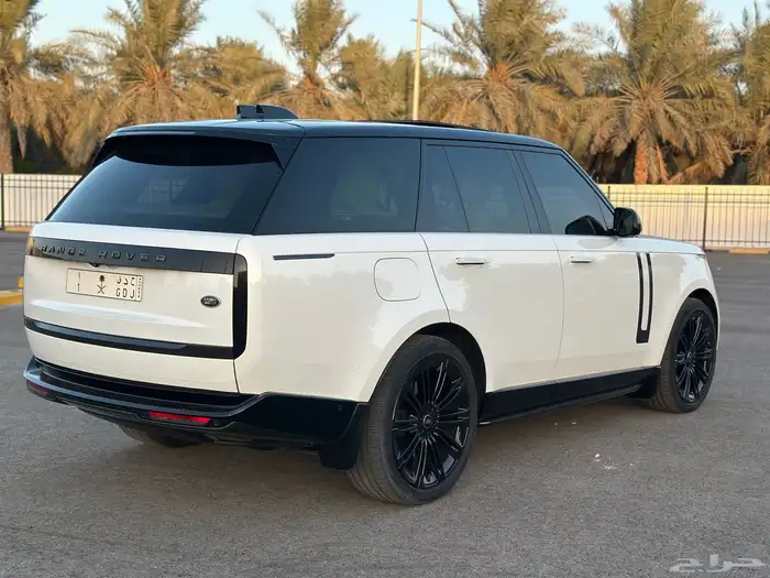 رنج روفر اوتوبوقوافي فيرست اديشن بلاك 8 سلندر جديد 20