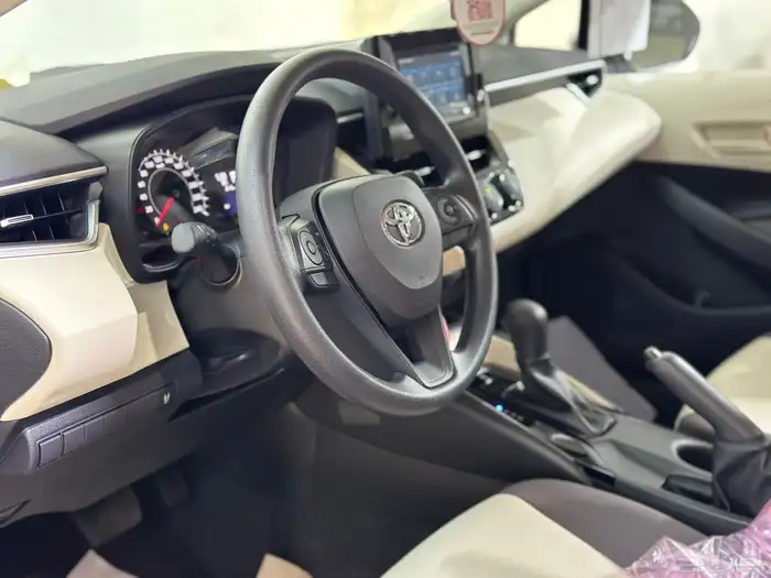 تويوتا كورولا استاندر 2.0 الموديل 2025 5