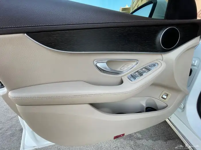 مرسيدس-2019-C200-فل كامل- بنزين- جفالي-قمه النظآفه 10