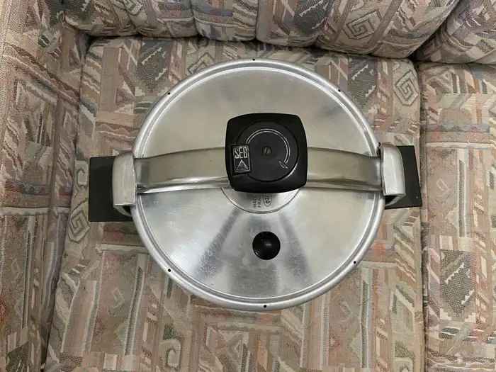 قدر سب معدن عنابي منقط 2