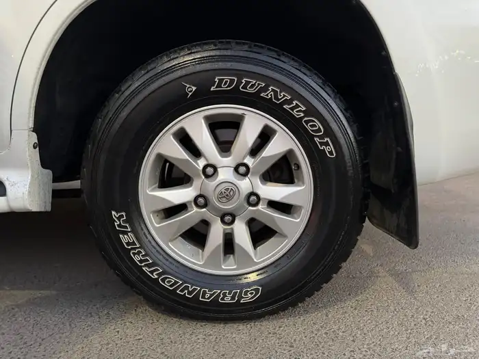 لاندكروزر 2009 فل كامل 8 سلندر 39