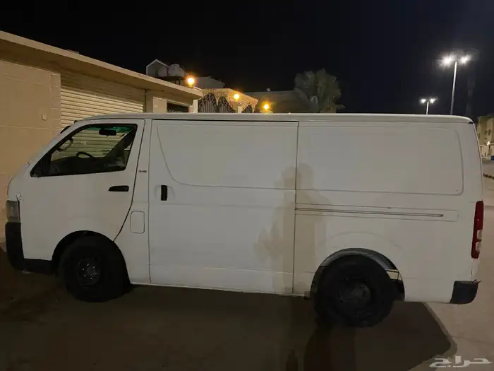 باص بضائع تويوتا 4