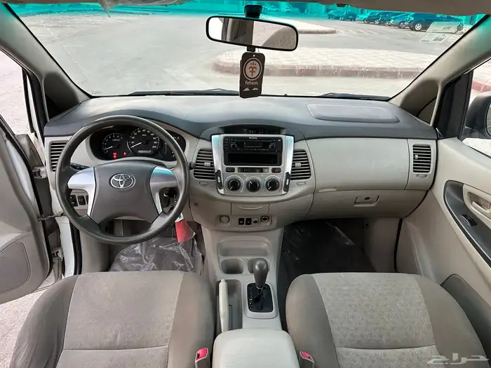 للبيع انوفا 2015 توماتيك موتر نظيف 10