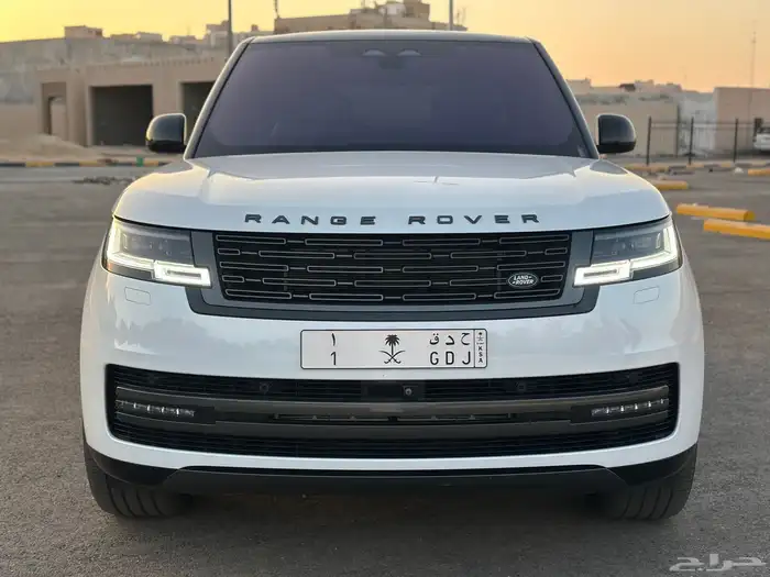 رنج روفر اوتوبوقوافي فيرست اديشن بلاك 8 سلندر جديد 8