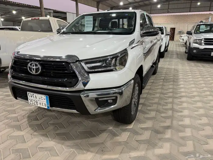 هايلكس 2025 ماشيه 10 ألاف فل ( تم البيع ) 5