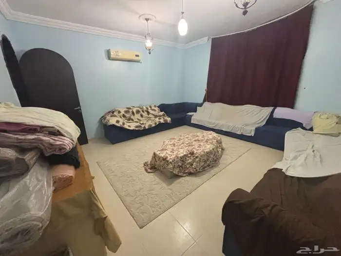 عفش قديم للتقبيل 4