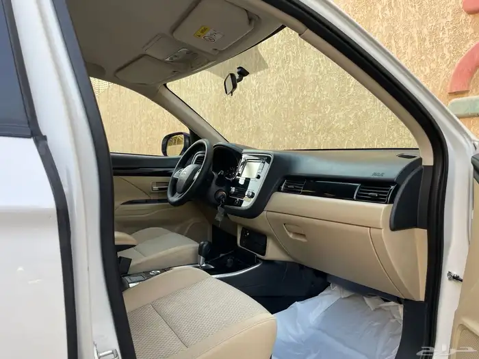 ميتسوبيشي اوتلاندر 2020 38