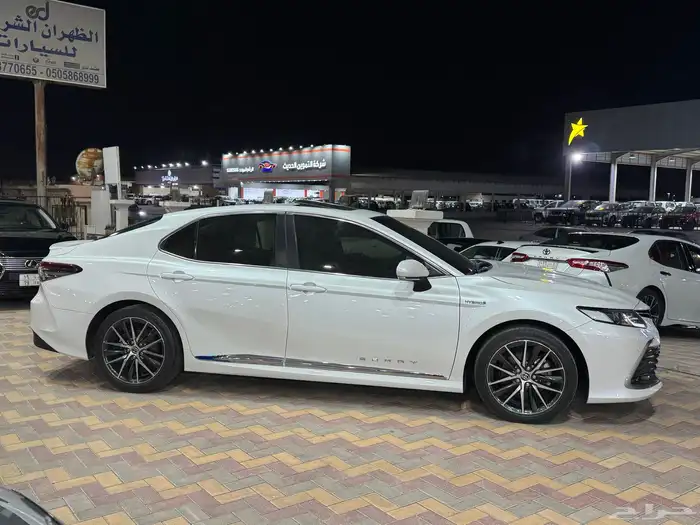 تويوتا كامري هايبرد 2024 1