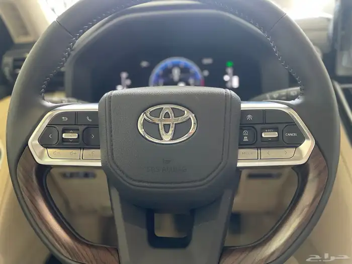 تويوتا جي اكس ار 4. 2025 13