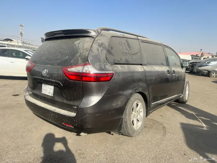 تويوتا سينا 2016 مصدوم 2