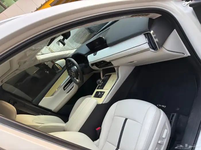 سياره مازدا CX-90 موديل2025 4