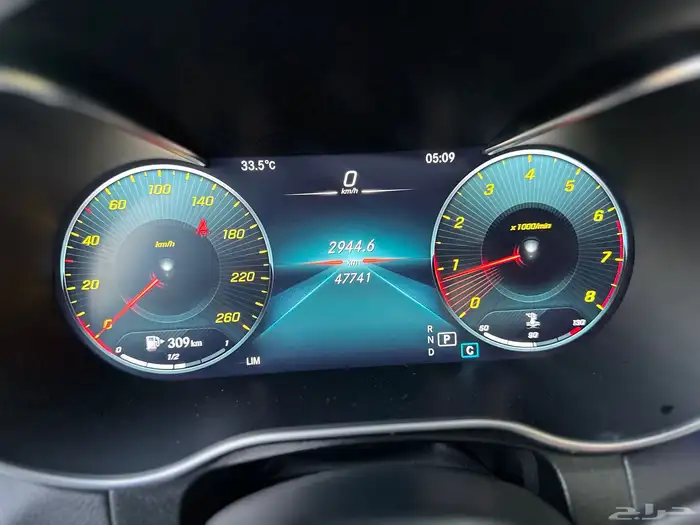 مرسيدس GLC200 كوب بحاله الوكاله ماشي 47 الف فقط 30