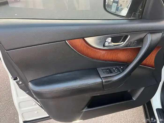 جيب انفنتي FX موديل 2009 12