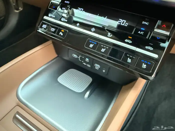 هونداي ازيرا كلاسيك 2025 سعودي شبه جديد 32