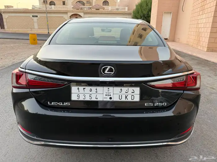 للبيع لكزس 2020 ES250 سعودي 8