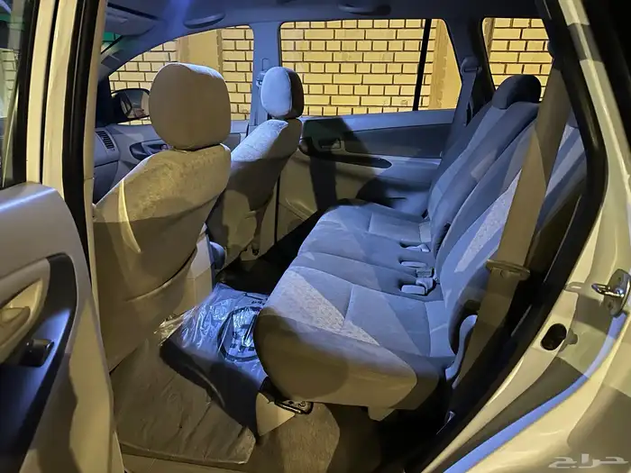 للبيع انوفا 2015 توماتيك موتر نظيف 3