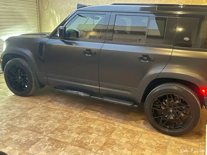 للبيع ديفندر SE موديل 2020 ماشي 70 الف 6