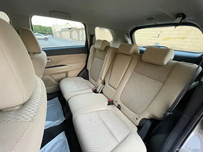 ميتسوبيشي اوتلاندر موديل 2020 29