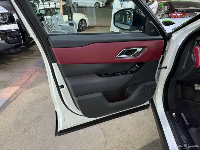 رنج روفر فيلار موديل 2024 ( بحالة الوكالة ) 8