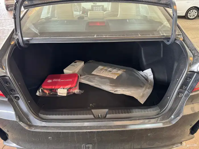 تويوتا يارس Y بلس بنزين 2026 10