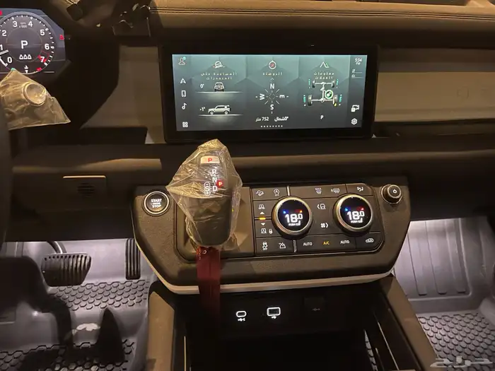 للبيع ديفندر SE موديل 2020 ماشي 70 الف 24