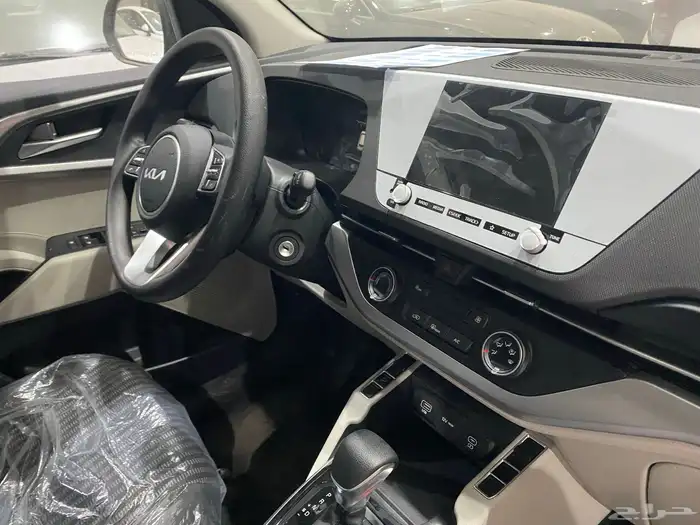 كيا كارينز استندر سعودي 2025 10