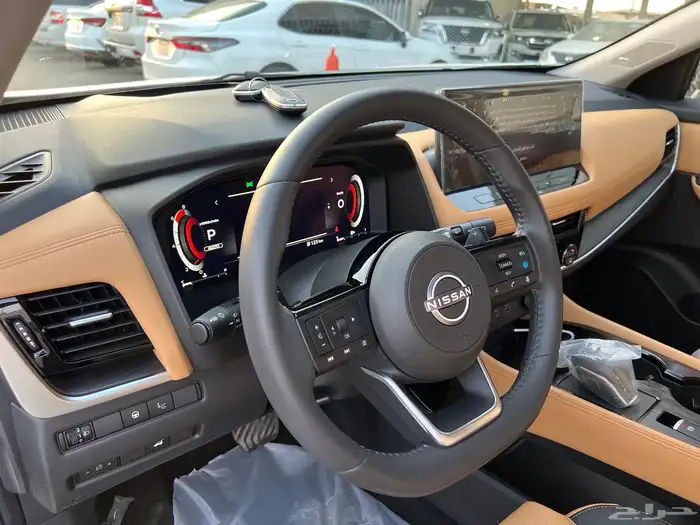 نيسان اكس تريل 2025 SL فل كامل دبل 15