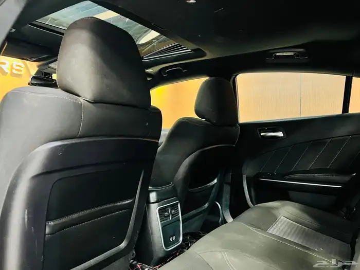 دودج تشارجر 2018 V6 ( بحاله ممتازه) 11