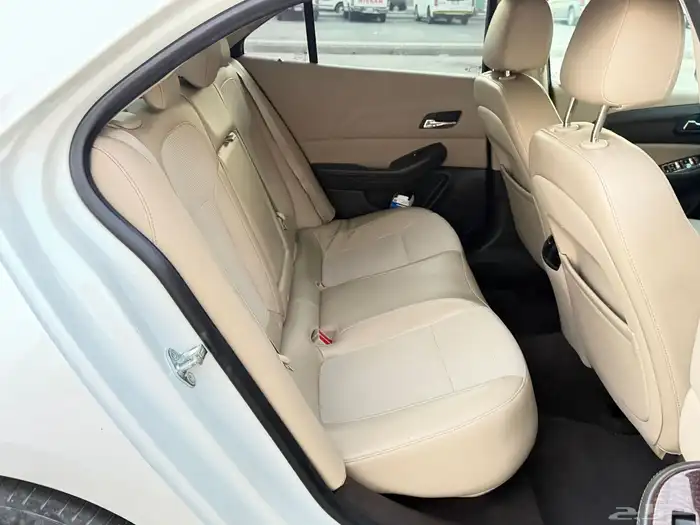 ماليبو 2015 نضيفه ممشا قليل 9