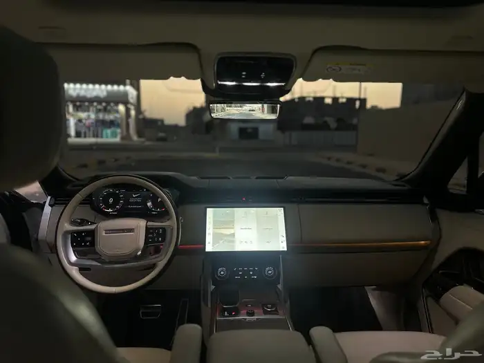 رنج روفر اوتوبوقوافي فيرست اديشن بلاك 8 سلندر جديد 28