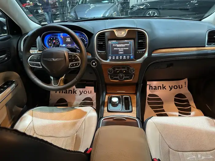 كرايزلر C300 موديل 2018 فل كامل 6 سلندر 18