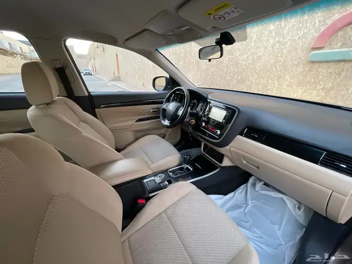 ميتسوبيشي اوتلاندر موديل 2020 46