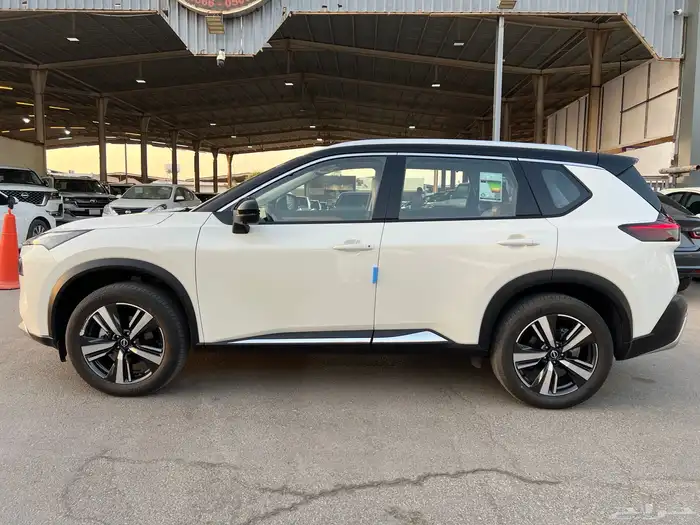 نيسان اكس تريل 2025 SL فل كامل دبل 4