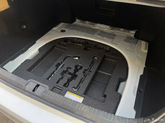 لكزس 250 فئة AA موديل 2023 19