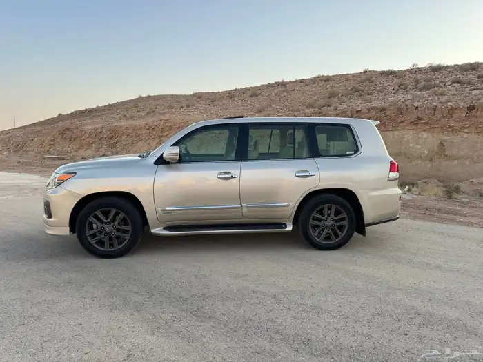 لكزس 2013 عبدالطيف جميل 7