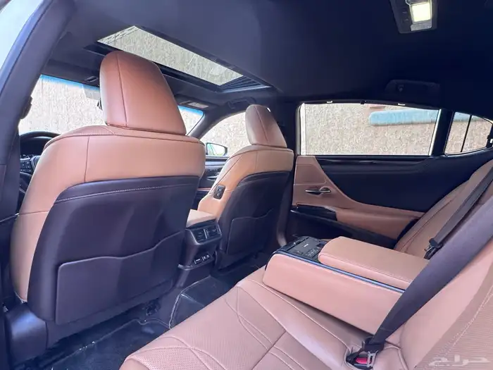 لكزس ES350 CC 2020 بحالة ممتازة 29