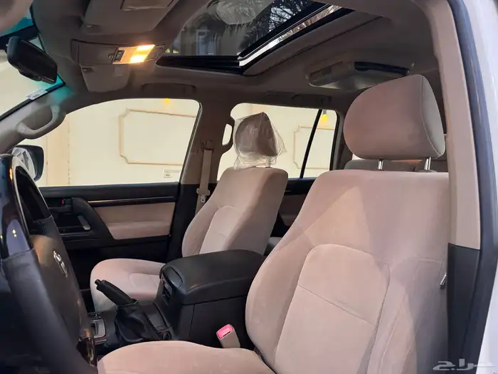 لاندكروزر 2009 فل كامل 8 سلندر 12