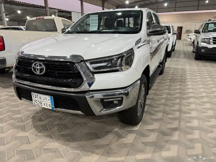 هايلكس 2025 ماشيه 10 ألاف فل ( تم البيع ) 6