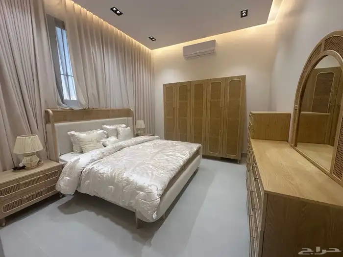 ادوار وشقق للبيع 4