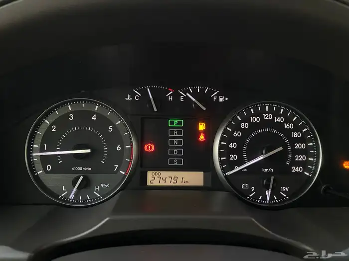 تويوتا لاند كروزر GXR V8 21