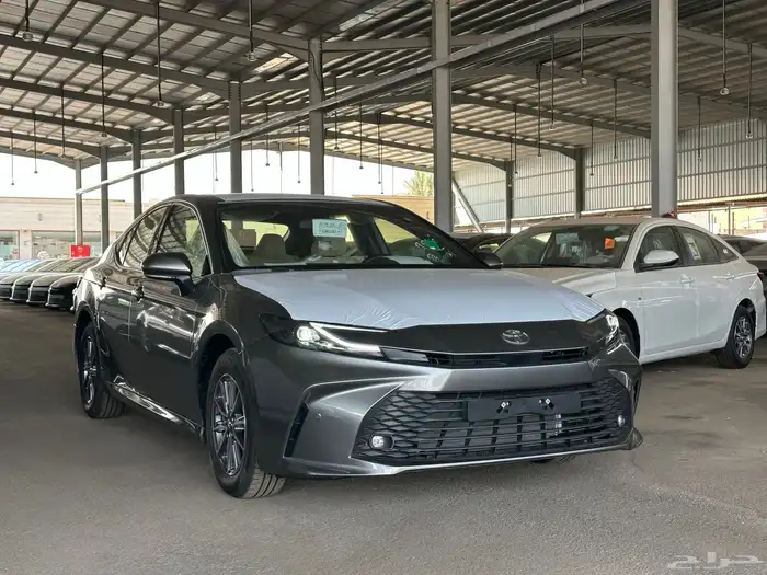 كامري تيتانيوم استاندر E موديل 2025 استلام فوري 0