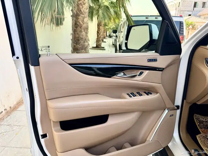 اسكاليد بلاتنيوم 2018 10