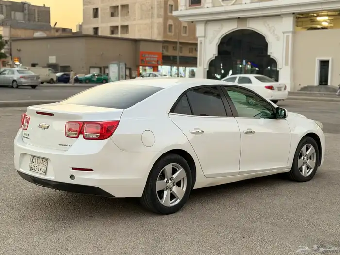 ماليبو 2015 نضيفه ممشا قليل 4