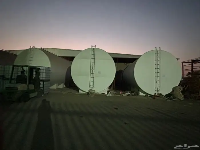 خزان حديد 150 000 الف لتر للبيع 3