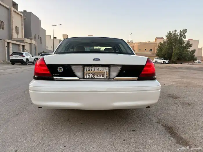 كراون فكتوريا 2010 6