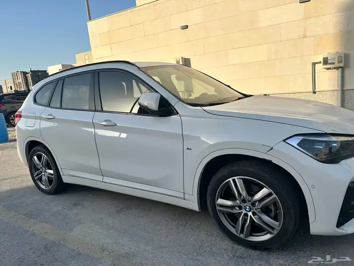 سيارة BMW x1 دخول ذكي اوتوماتيك وارد الخليج السعر 120 الف 3