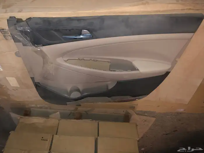 ديكور باب خلفي مكسيما 2016-2018 اصلي وكالة 2