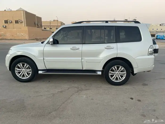 باجيرو 2016 فل كامل علامه ذهبية 0